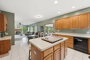 5204 Woodmere Ct, Valparaiso, IN 46383 - Photo 12