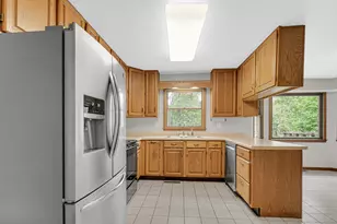 947 Sandpiper Dr, Chesterton, IN 46304 - Photo 8