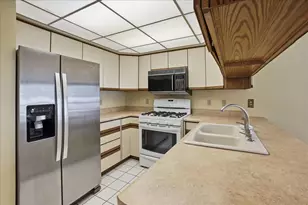 2 Woodhollow Dr, Schererville, IN 46375 - Photo 16