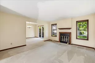 2 Woodhollow Dr, Schererville, IN 46375 - Photo 10