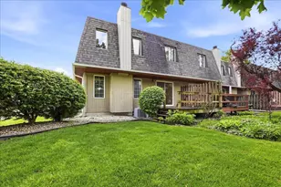 2 Woodhollow Dr, Schererville, IN 46375 - Photo 4