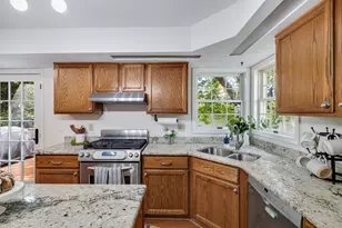 7603 Foxwood Dr, Schererville, IN 46375 - Photo 10