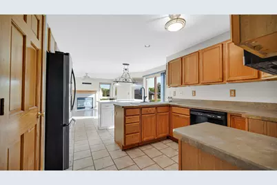 11616 Barberry Court, Saint John, IN 46373 - Photo 8