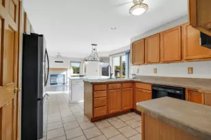 11616 Barberry Ct, Saint John, IN 46373 - Photo 8