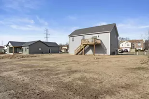 543 Scenic View Ave, Valparaiso, IN 46385 - Photo 6