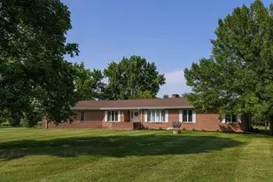197 W 700 N, Valparaiso, IN 46385 - Photo 2
