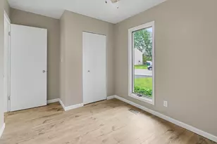 1140 W 59th Pl, Merrillville, IN 46410 - Photo 16