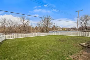 2600 W 59th Pl, Merrillville, IN 46410 - Photo 28