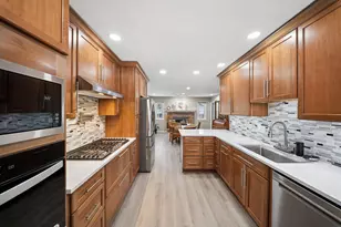 1022 Georgetown Rd, Michigan City, IN 46360 - Photo 2
