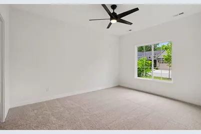 1907 E Woodglen Circle, Valparaiso, IN 46383 - Photo 8