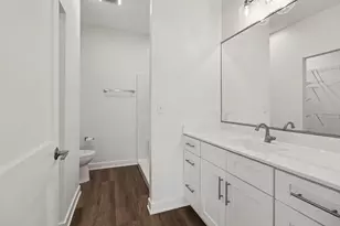 1907 E Woodglen Cir, Valparaiso, IN 46383 - Photo 12