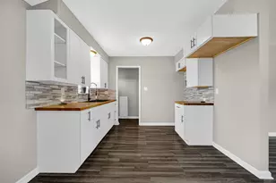 4310 E 12th Pl, Gary, IN 46403 - Photo 10