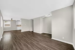 4310 E 12th Pl, Gary, IN 46403 - Photo 6