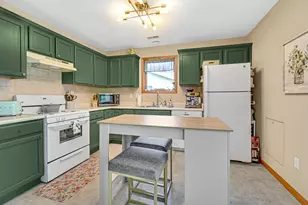 1931 Church St, Dyer, IN 46311 - Photo 8