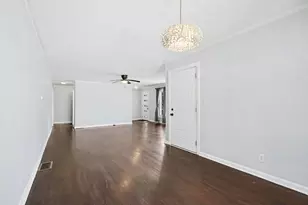 1305 Wood St, Valparaiso, IN 46383 - Photo 8