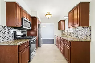 1305 Wood St, Valparaiso, IN 46383 - Photo 10