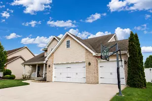 5849 Wildrose Ln, Schererville, IN 46375 - Photo 2