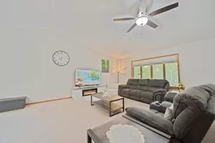 7019 Forest Ridge Dr, Schererville, IN 46375 - Photo 4