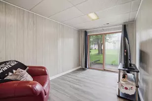 7055 Van Buren St, Merrillville, IN 46410 - Photo 8