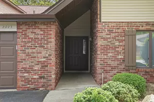 2023 Dorchester Ln, Schererville, IN 46375 - Photo 2