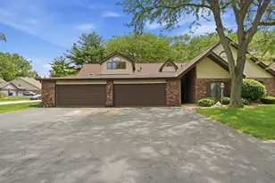 2023 Dorchester Ln, Schererville, IN 46375 - Photo 1