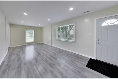 23 W 71st Place, Merrillville, IN 46410 - Photo 2