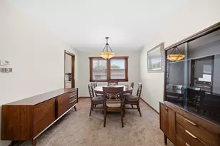 519 Hickory Ln, Munster, IN 46321 - Photo 4