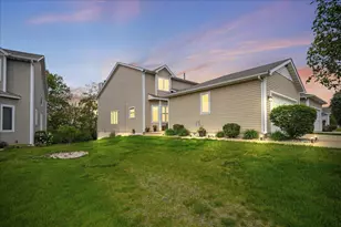 11335 Valley Dr, Saint John, IN 46373 - Photo 2