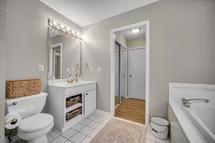 950 Port Cir, Hobart, IN 46342 - Photo 12