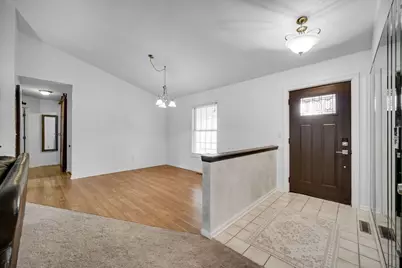 950 Port Circle, Hobart, IN 46342 - Photo 2