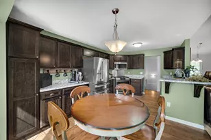 950 Port Cir, Hobart, IN 46342 - Photo 8