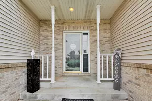 5494 Victoria Pl, Crown Point, IN 46307 - Photo 4