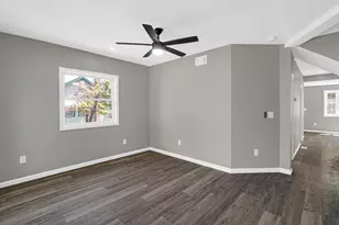 302 Oberreich St, La Porte, IN 46350 - Photo 6