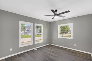 302 Oberreich St, La Porte, IN 46350 - Photo 4