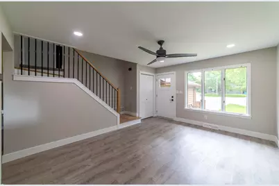 340 Golfview Drive, Schererville, IN 46375 - Photo 8