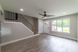 340 Golfview Dr, Schererville, IN 46375 - Photo 8