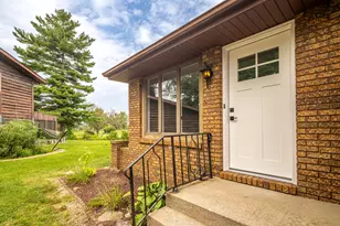 340 Golfview Dr, Schererville, IN 46375 - Photo 4