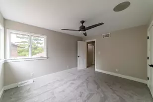 340 Golfview Dr, Schererville, IN 46375 - Photo 28