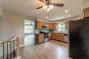 340 Golfview Dr, Schererville, IN 46375 - Photo 12