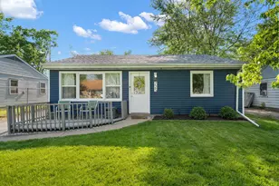 725 Juniper Rd, Valparaiso, IN 46385 - Photo 2