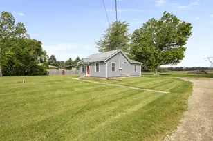 8951 E Chicago Rd, New Carlisle, IN 46552 - Photo 2