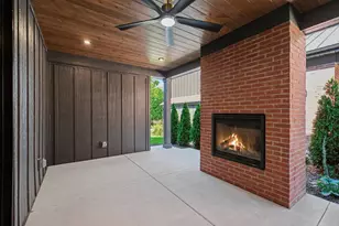 203 N Campbell St, Valparaiso, IN 46385 - Photo 16