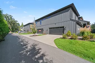 203 N Campbell St, Valparaiso, IN 46385 - Photo 18