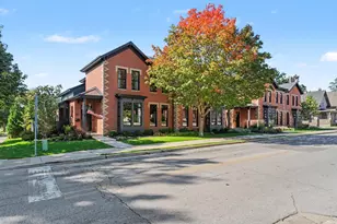 203 N Campbell St, Valparaiso, IN 46385 - Photo 2