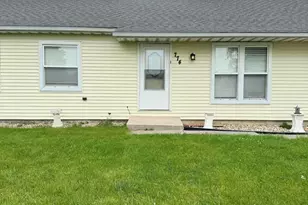 774 Mohawk Dr, Lowell, IN 46356 - Photo 2