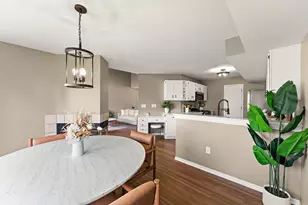 9434 Van Buren St, Crown Point, IN 46307 - Photo 8
