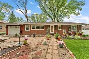 5340 Mary Ann Ln, Merrillville, IN 46410 - Photo 2