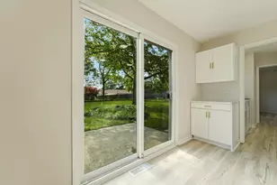 729 Governor Rd, Valparaiso, IN 46385 - Photo 10