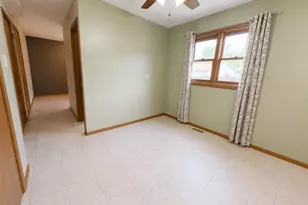 183 S 20th St, Chesterton, IN 46304 - Photo 6