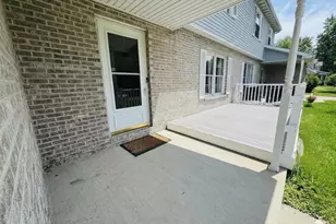 183 S 20th St, Chesterton, IN 46304 - Photo 2